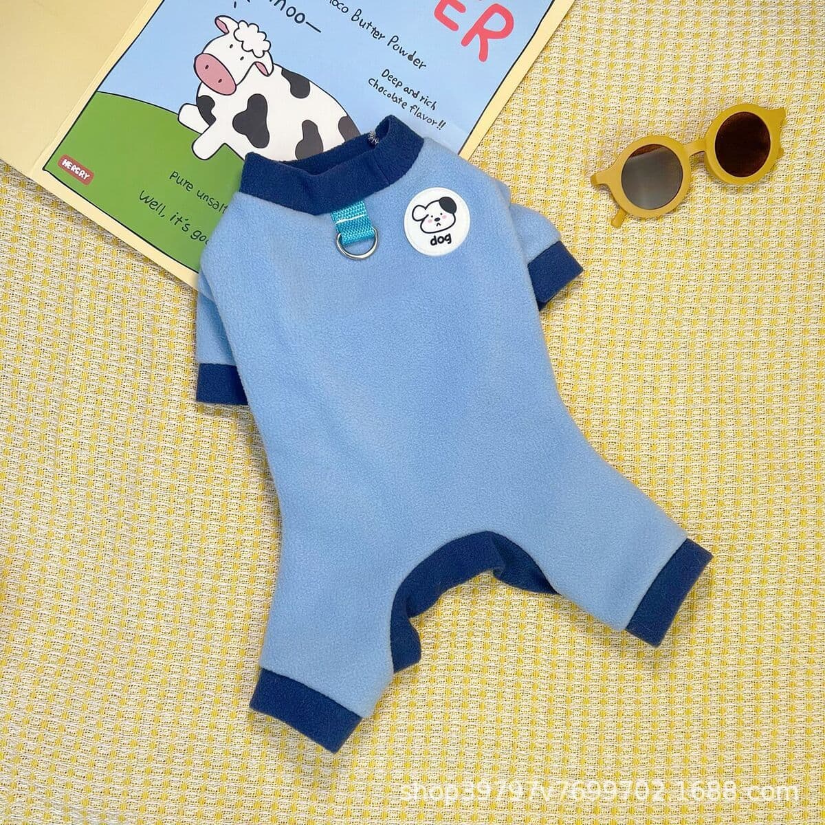 Собачья четвероногая одежда осенние и зимние модели плюс бархатный цвет выходят на четвероногую домашнюю одежду