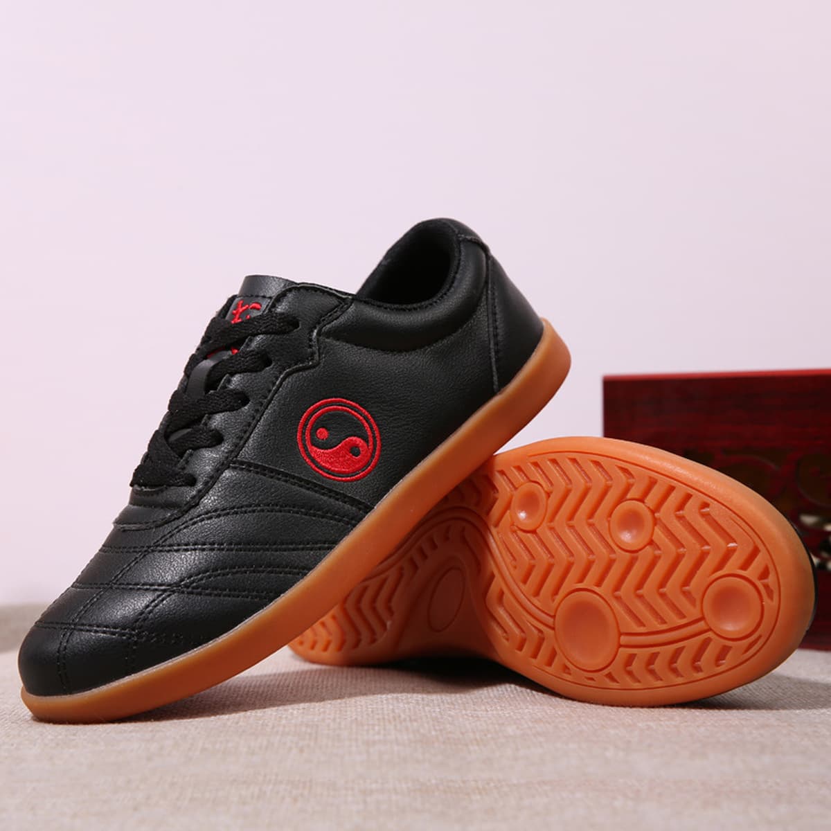 Обувь для тай-чи для женщин, мягкая кожа с резиновой подошвой, весенне-летняя мужская обувь для боевых искусств, кроссовки...