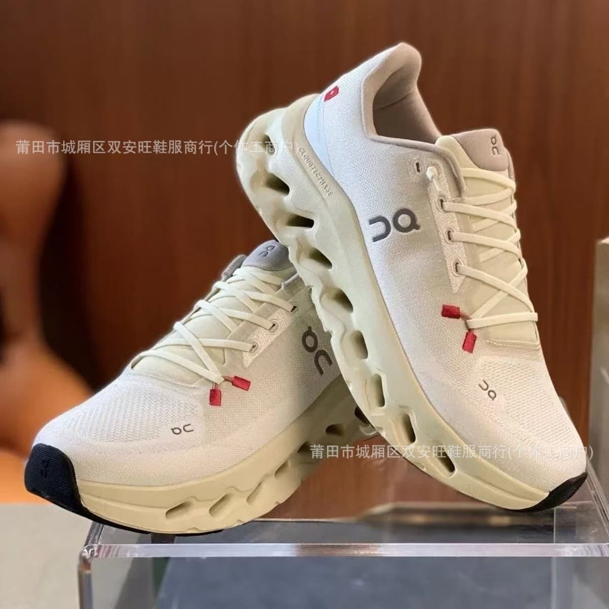 Putian Pure Original Cross-border On Running Дышащая спортивная обувь Cloudtil Luo Семейная коллаборация Кроссовки...