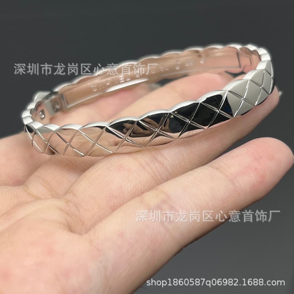 Seiko High Edition маленький ароматный бриллиант браслет 18k розовое золото с бриллиантами широкая пара в клетку coco...