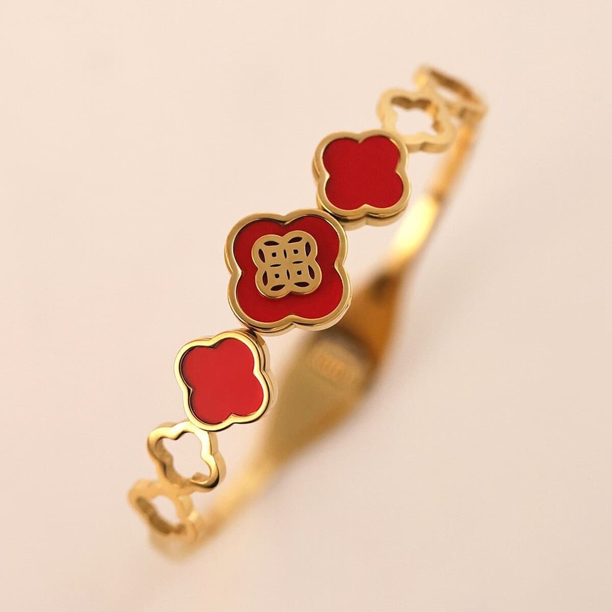 Женский браслет с четырехлистным клевером, покрытый гальваническим покрытием, не выцветает, экологичный, европейский и...