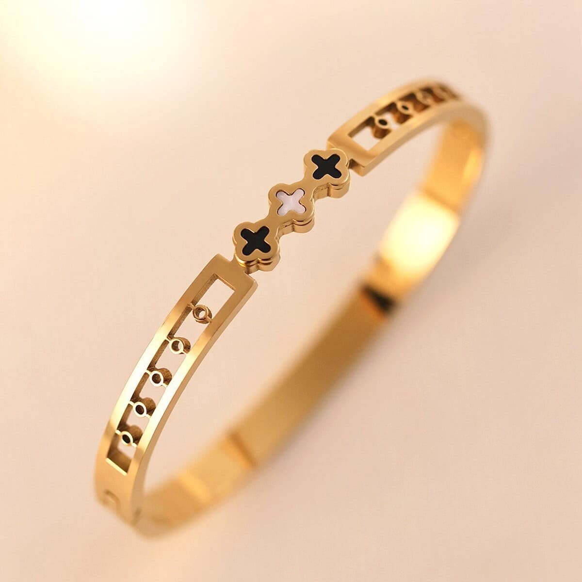 Женский браслет с четырехлистным клевером, покрытый гальваническим покрытием, не выцветает, экологичный, европейский и...