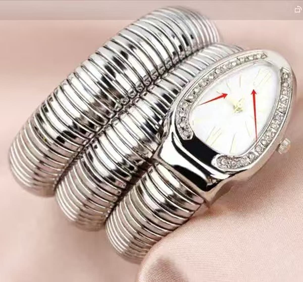 BIFANXI Трансграничные змеиные часы Женская мода браслет часы Творческие кварцевые часы персонализированный браслет часы...