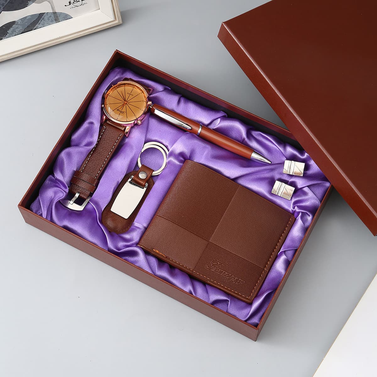 Подарочный набор для мужчин: кошелек, ремень, кварцевые часы, солнцезащитные очки, сувенир, подарок на День отца, День...