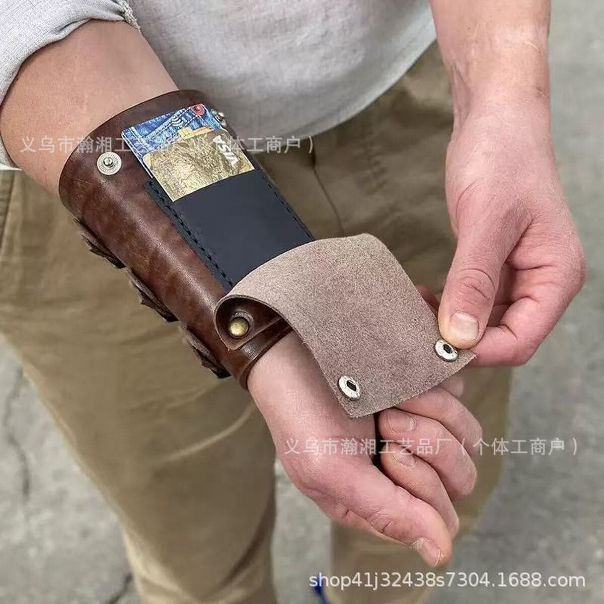 Браслет Европейский и американский ретро мужской велосипедный браслет с держателем для карт, кожаный браслет,...