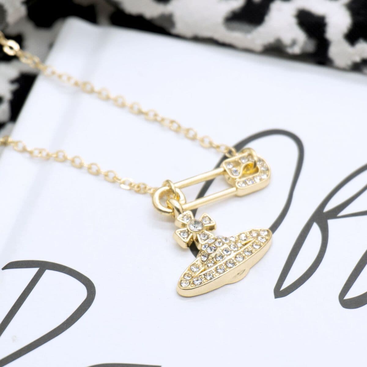 Трансграничные европейские и американские производители: Жемчужное ожерелье Saturn, женская брошь, объемное...