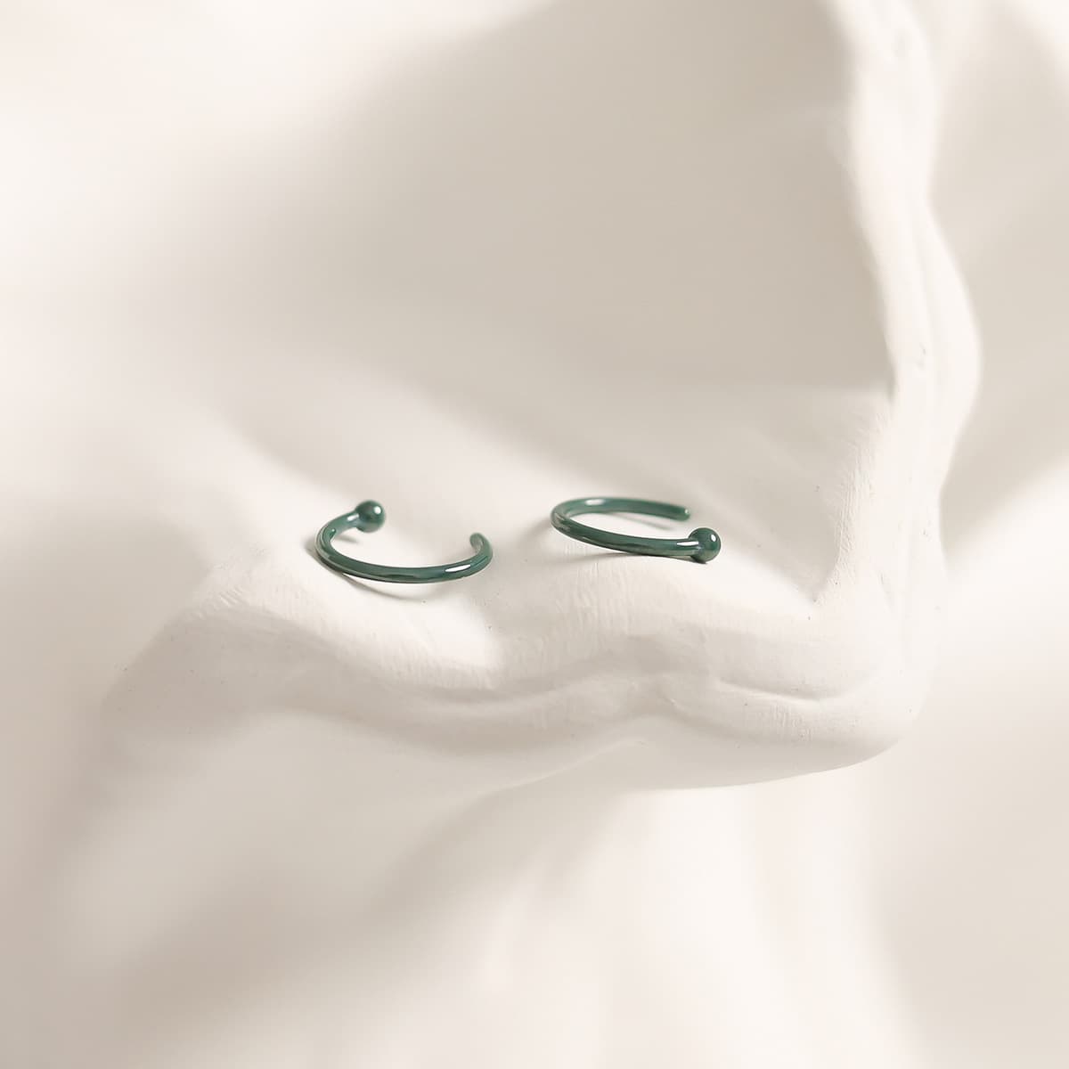 Биокерамические серьги-гвоздики для женщин, керамические серьги-кольца, маленькие серьги, которые не нужно снимать во время...