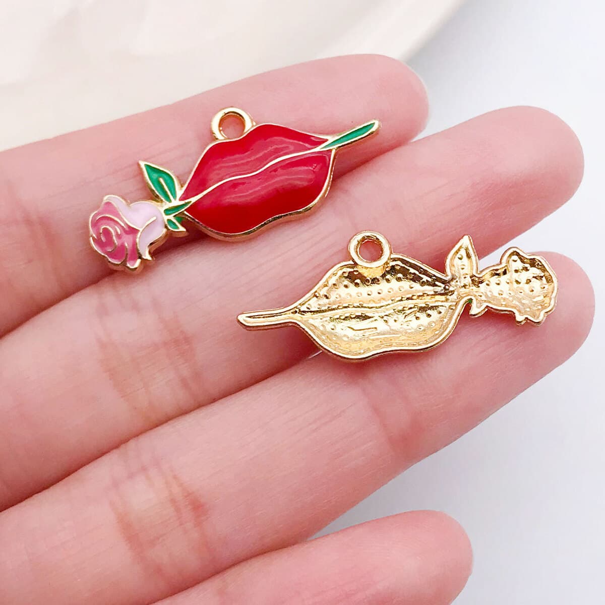 Кулон-подвеска для ожерелья DIY в форме сердца с розой и надписью LOVE, цвет розовый, ко Дню святого Валентина, аксессуары...