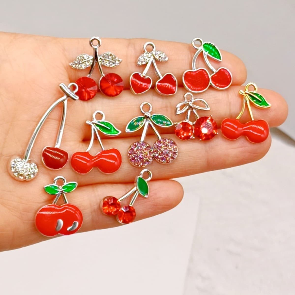 Корейская версия ювелирных изделий diy аксессуары один висячий стерео вишня клубника красный капли масла сплав подвеска DIY...