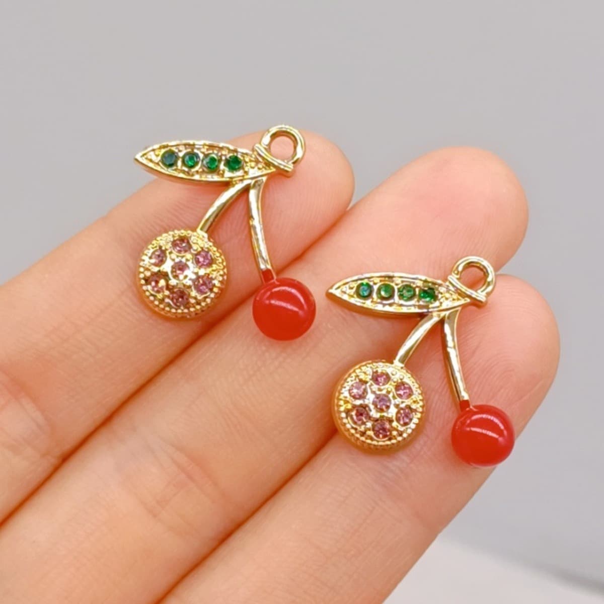 Корейская версия ювелирных изделий diy аксессуары один висячий стерео вишня клубника красный капли масла сплав подвеска DIY...