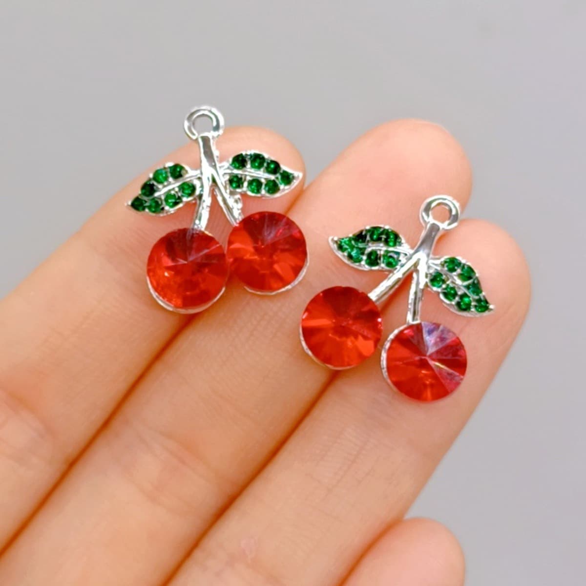 Корейская версия ювелирных изделий diy аксессуары один висячий стерео вишня клубника красный капли масла сплав подвеска DIY...