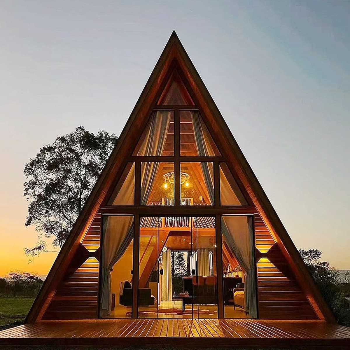 Треугольный деревянный дом Мобильная сборка B & B Деревянный дом Небольшой дом Вид на сад Деревянный дом Одна комната Одна...