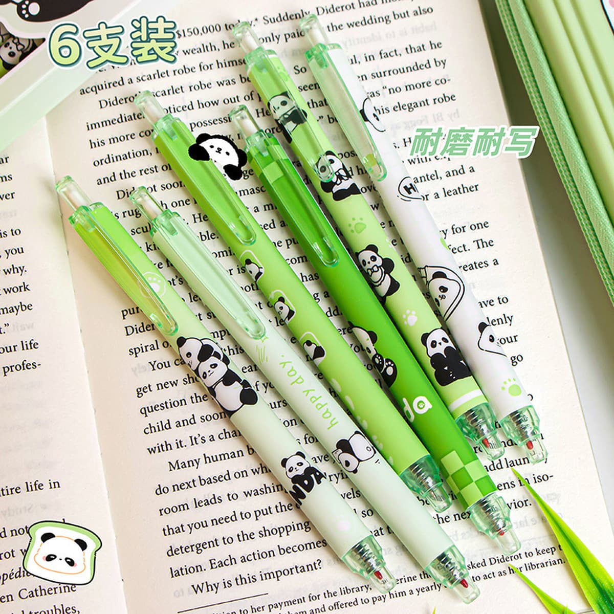 Мультяшная панда нажимает на гениальную ручку для креативной подписи